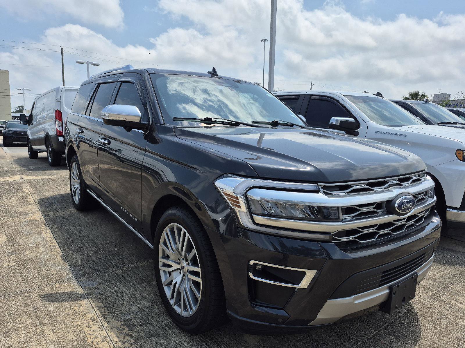 Certified 2023 Ford Expedition Platinum RWD image 2