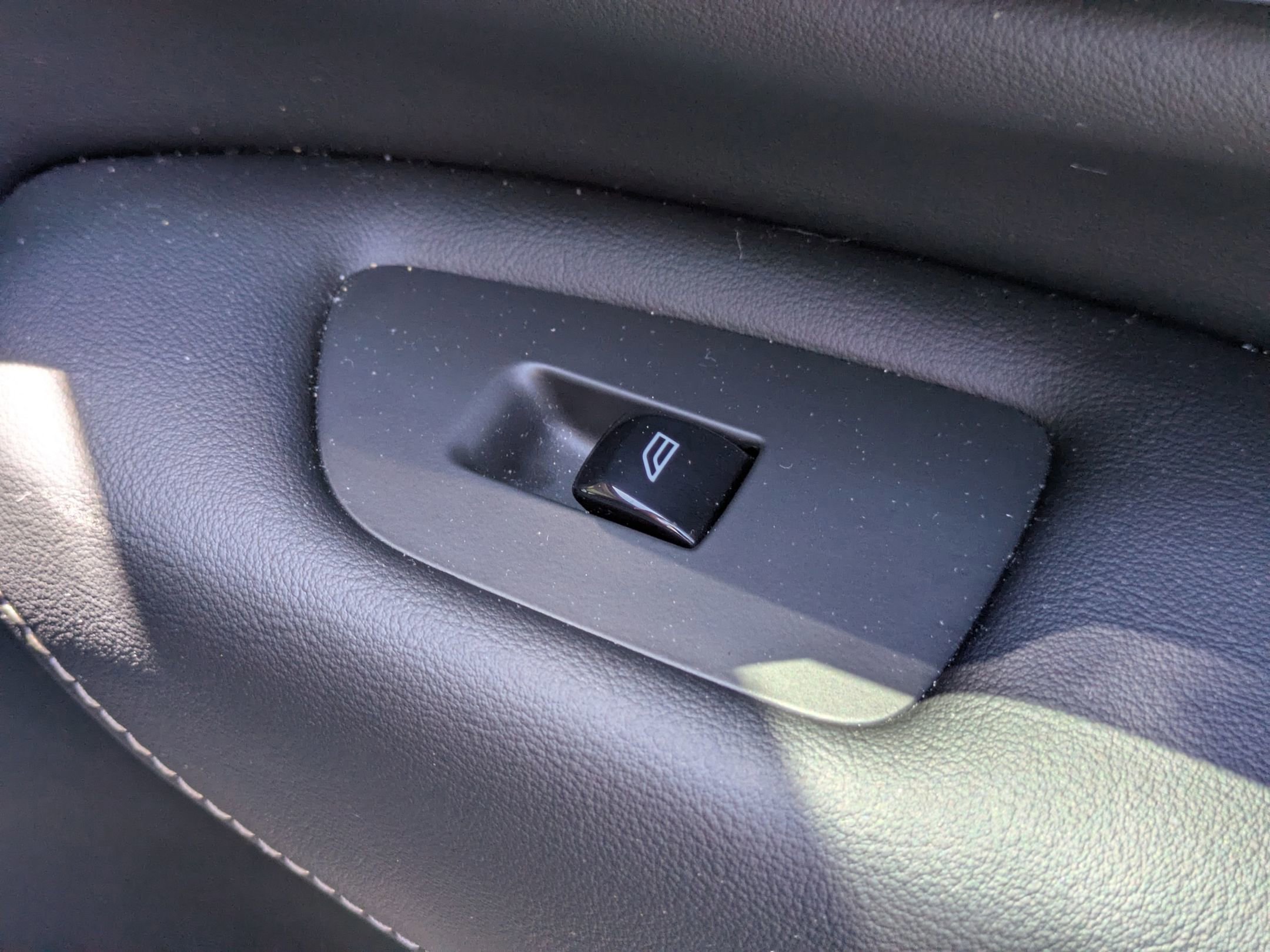 Used 2022 Volvo XC90 T6 Inscription w/ Advanced Package image 35