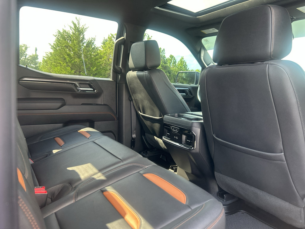 Used 2023 GMC Sierra 1500 AT4 w/ AT4 Preferred Package AWD/4WD image 11