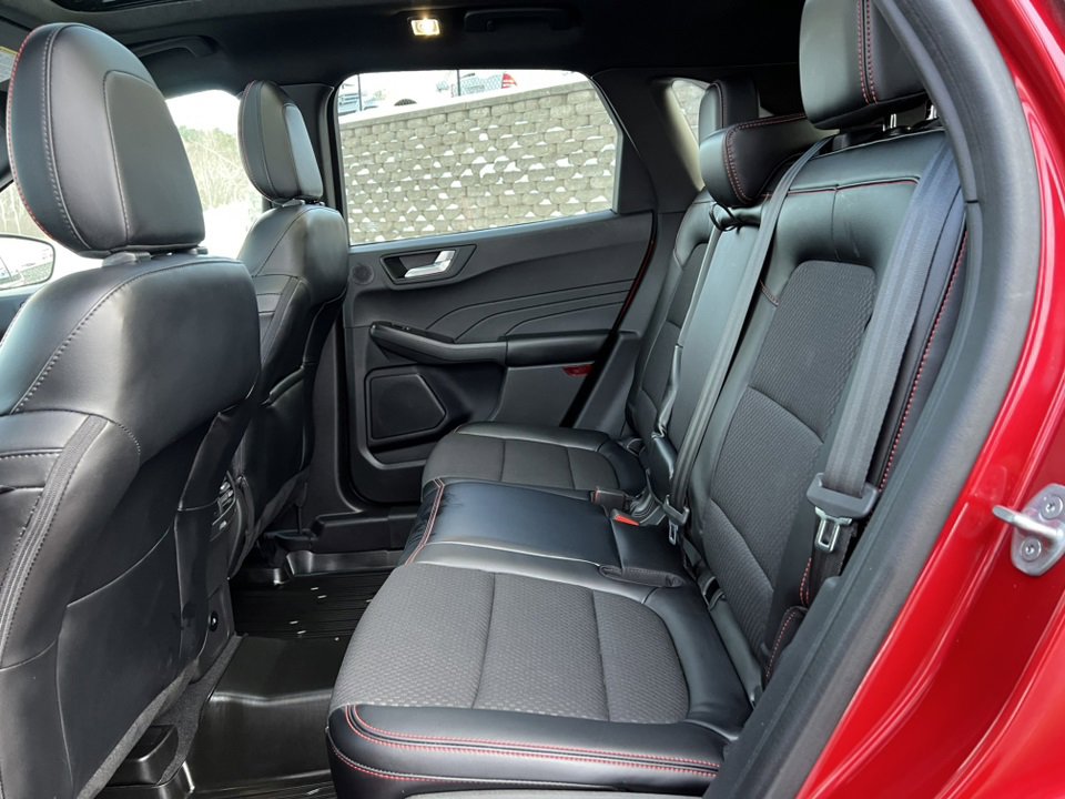 Certified 2023 Ford Escape ST-Line Select w/ Tech Pack #2 image 6