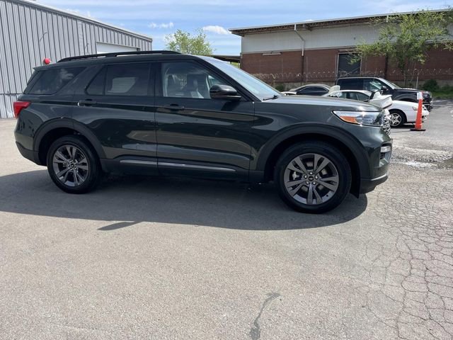 Certified 2024 Ford Explorer XLT w/ Equipment Group 202A image 2