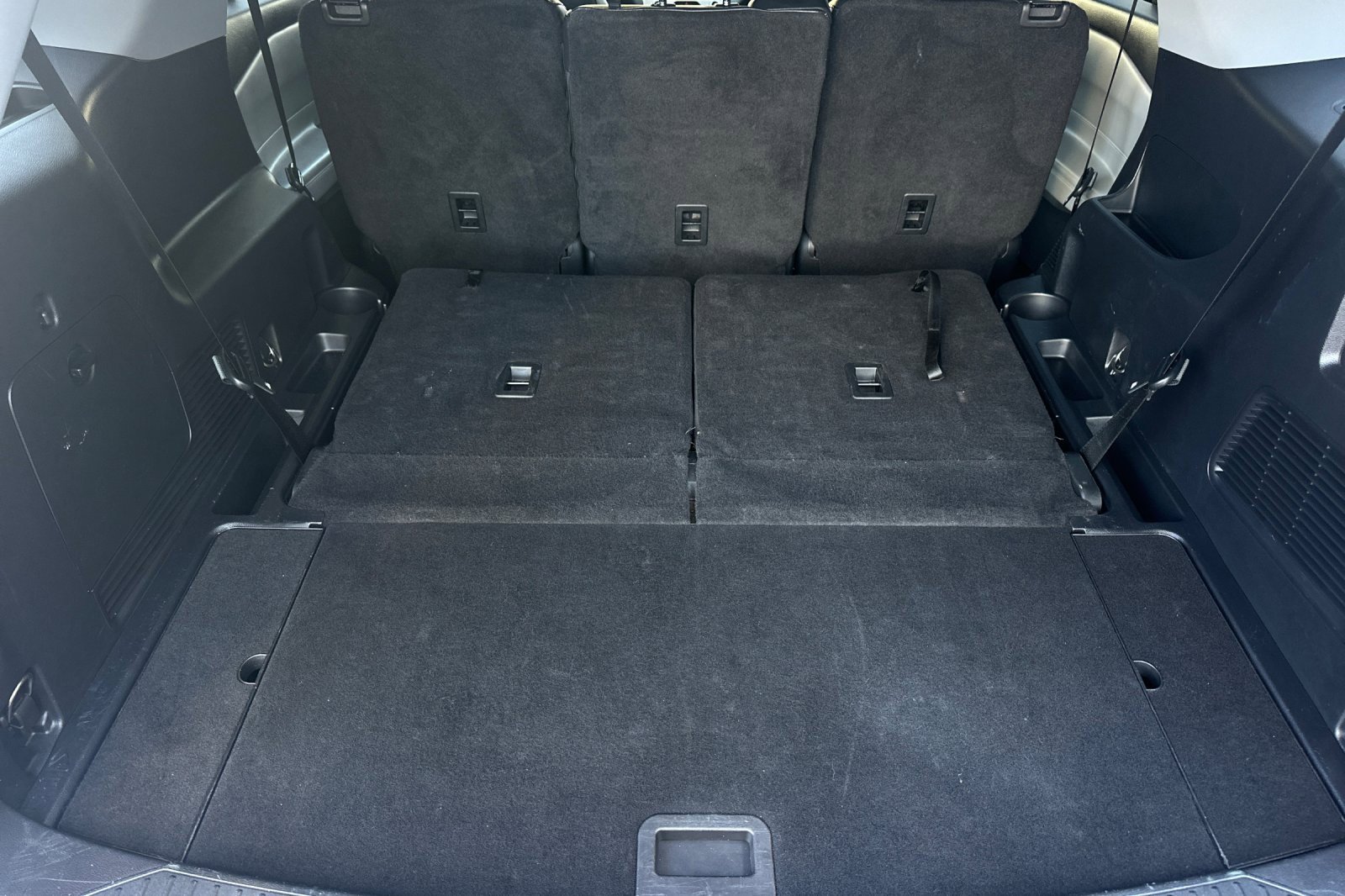 Certified 2022 Ford Explorer XLT w/ Equipment Group 202A image 15