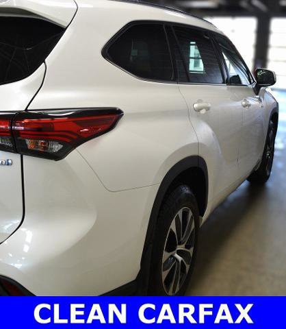 Used 2020 Toyota Highlander XLE AWD/4WD image 5