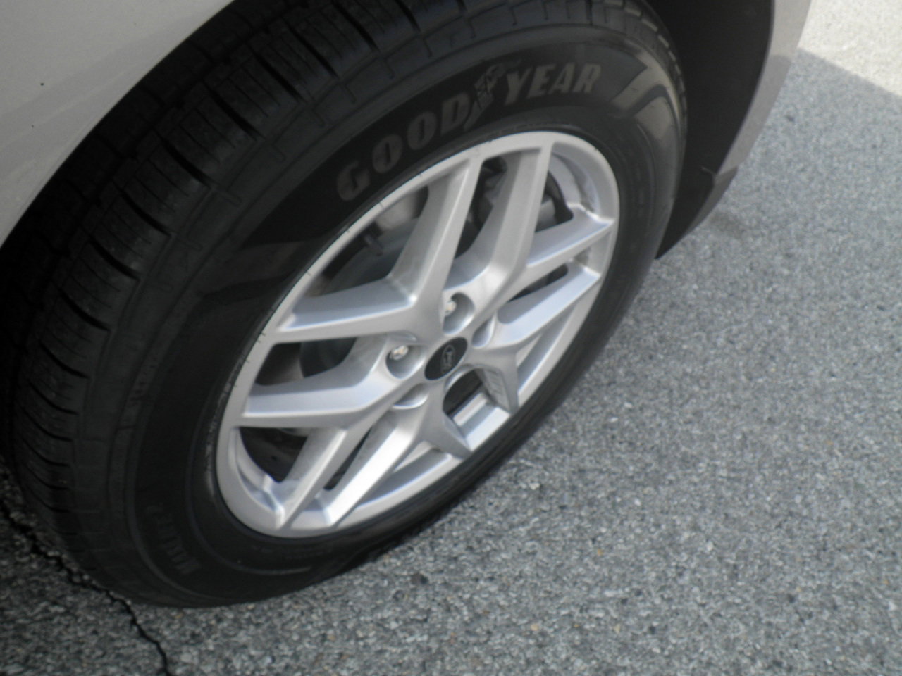 Certified 2024 Ford Edge SEL image 8