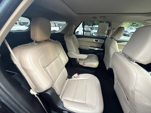 Certified 2022 Ford Explorer Limited w/ Equipment Group 301A AWD/4WD image 13