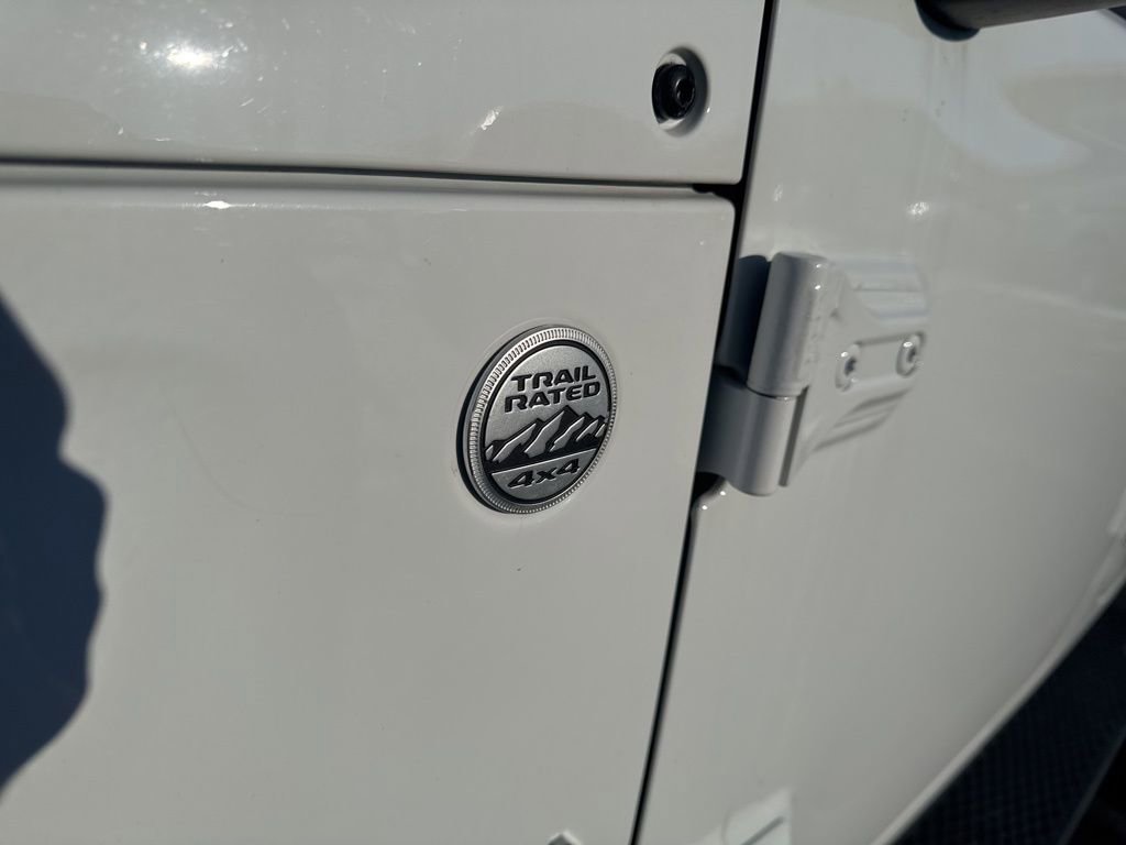 Used 2020 Jeep Wrangler Unlimited Sahara image 48