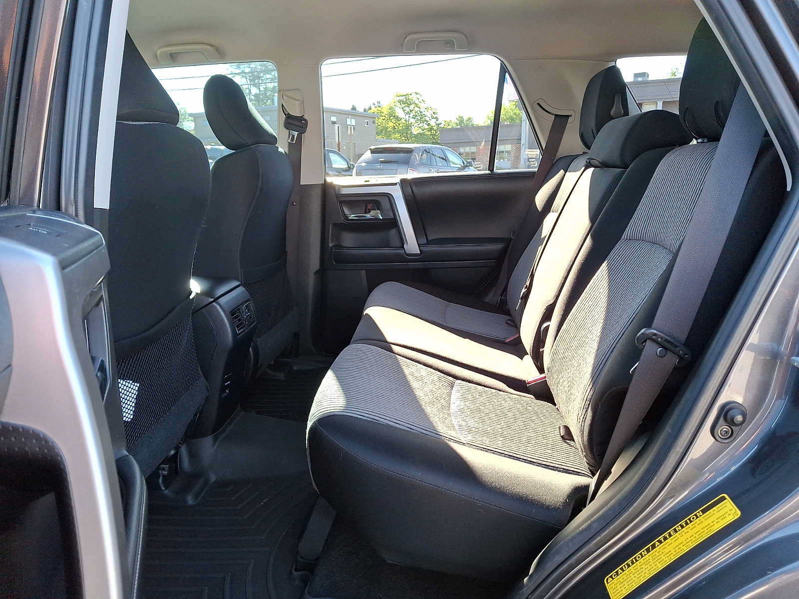 Used 2017 Toyota 4Runner SR5 AWD/4WD image 10