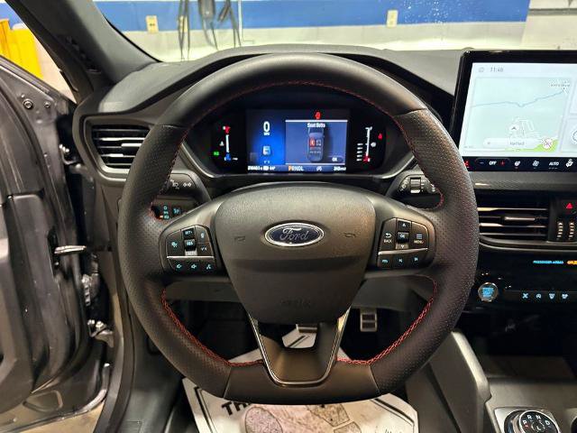 Certified 2024 Ford Escape ST-Line w/ Tech Pack #1 AWD/4WD image 14