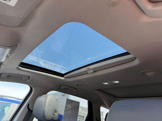 Used 2020 Buick Enclave Premium w/ Sun and Sites Package AWD/4WD image 5