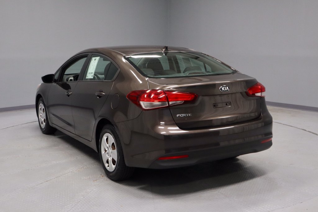 Used 2017 Kia Forte LX FWD image 7