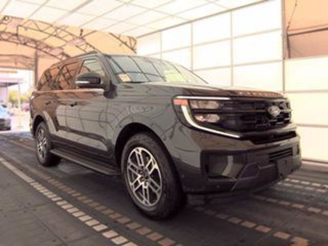 Certified 2025 Ford Expedition Active AWD/4WD video 3