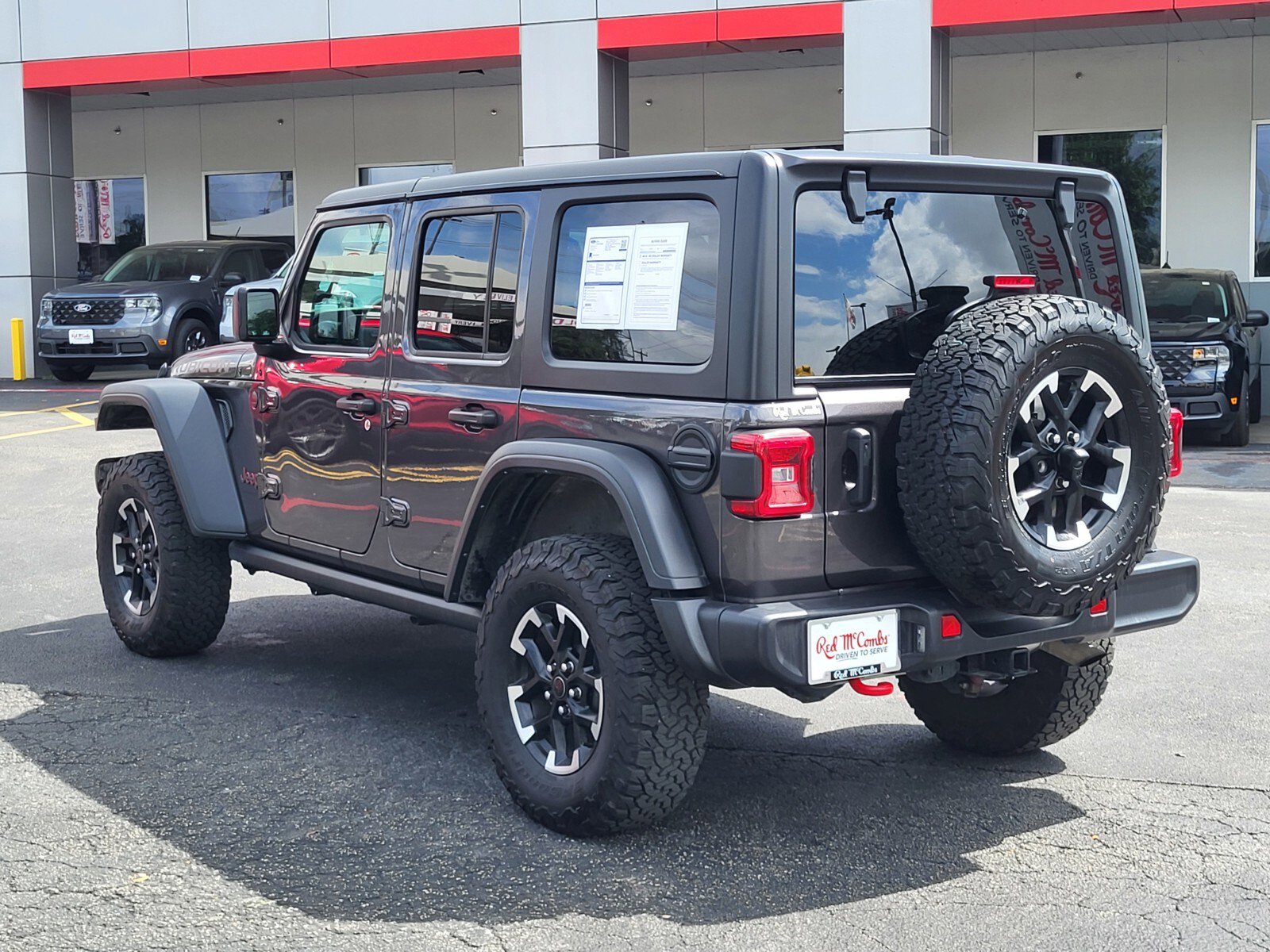 Used 2025 Jeep Wrangler Unlimited Rubicon image 6