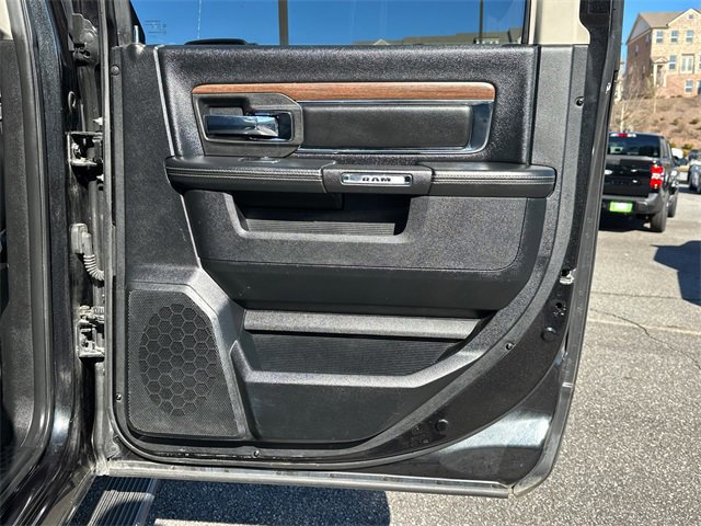 Used 2017 RAM 1500 Laramie image 16