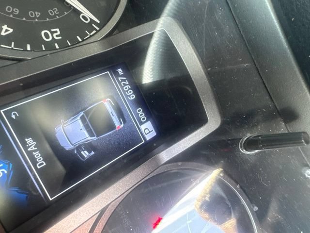 Used 2023 Toyota Tacoma TRD Sport w/ Technology Package RWD image 7
