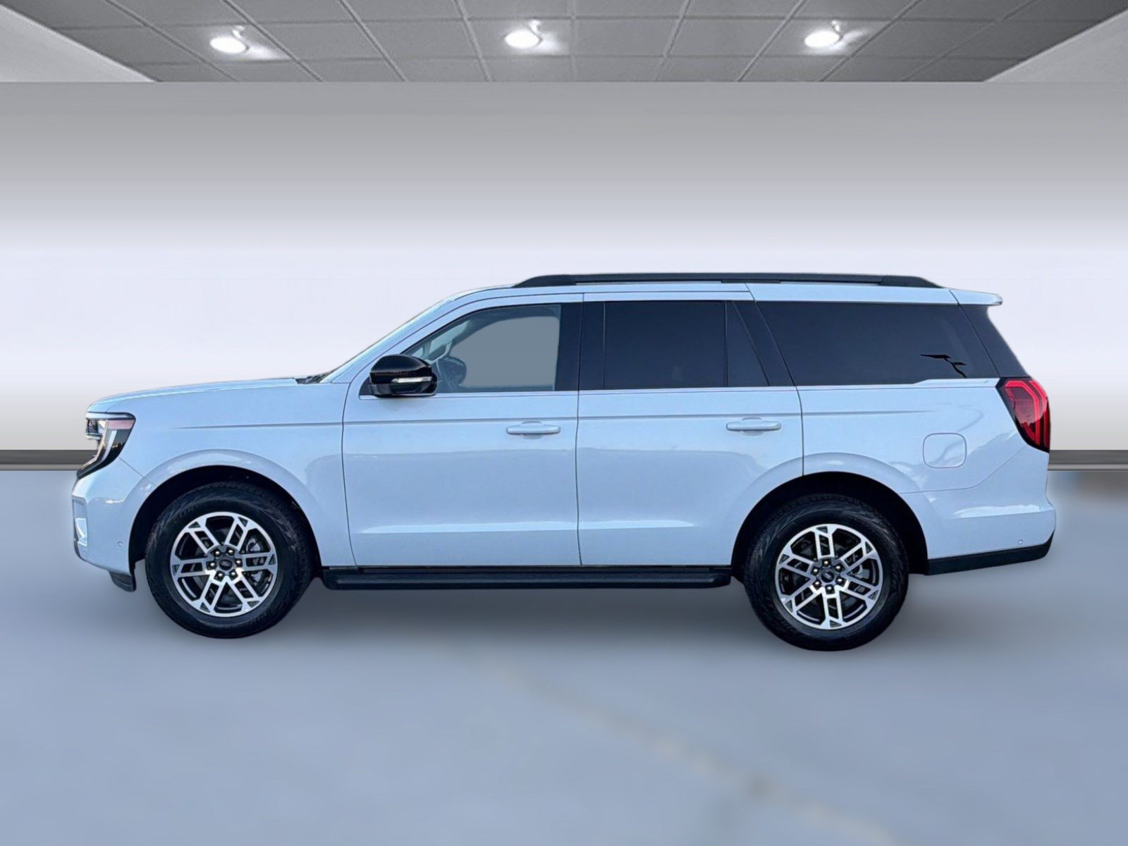 Certified 2025 Ford Expedition Active AWD/4WD image 2