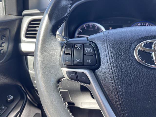 Used 2018 Toyota Highlander Limited w/ Protection Package #3 AWD/4WD image 12