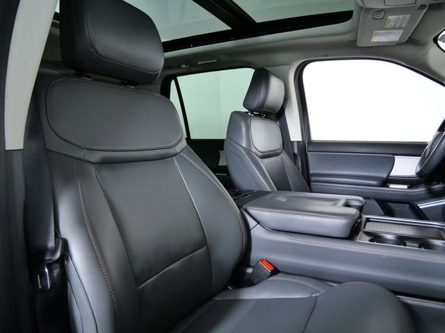 Certified 2025 Ford Expedition Active AWD/4WD image 12