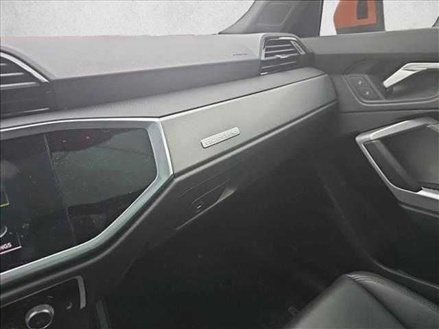 Used 2022 Audi Q3 2.0T Premium Plus w/ Premium Plus Package AWD/4WD image 15
