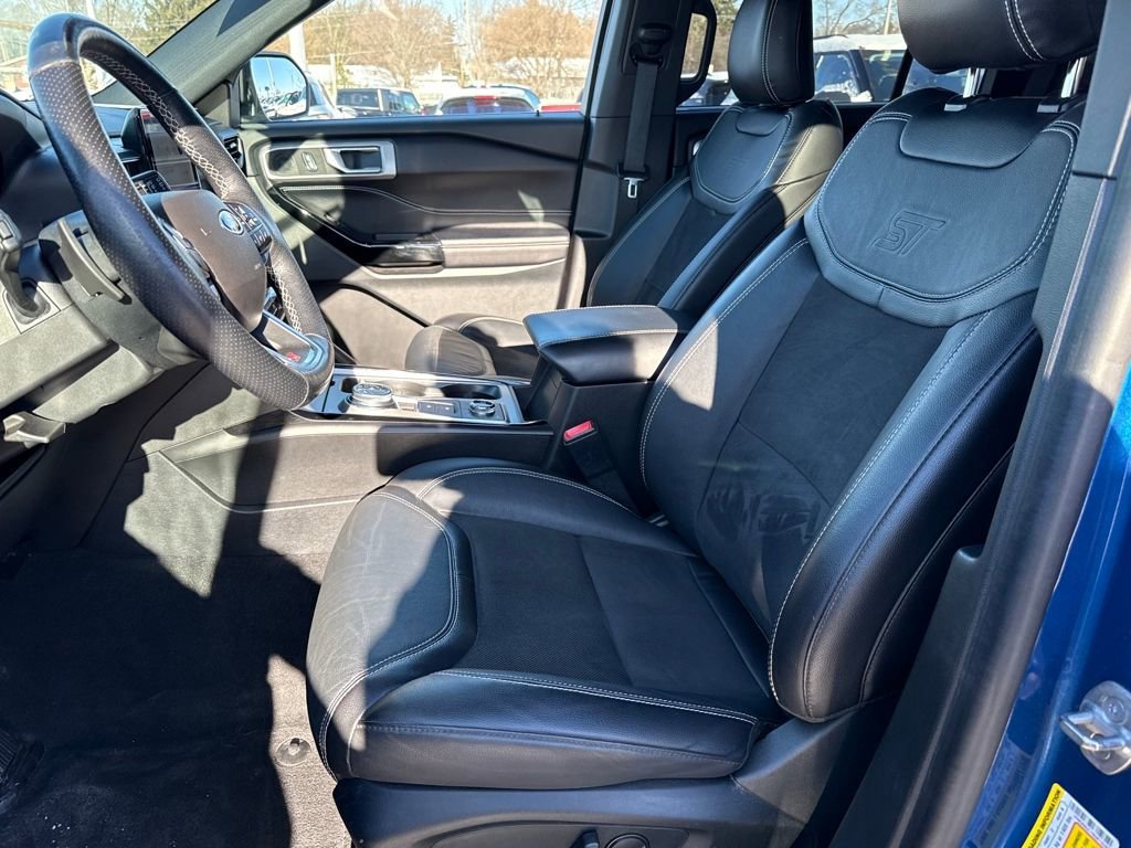 Certified 2022 Ford Explorer ST w/ ST Street Pack image 15