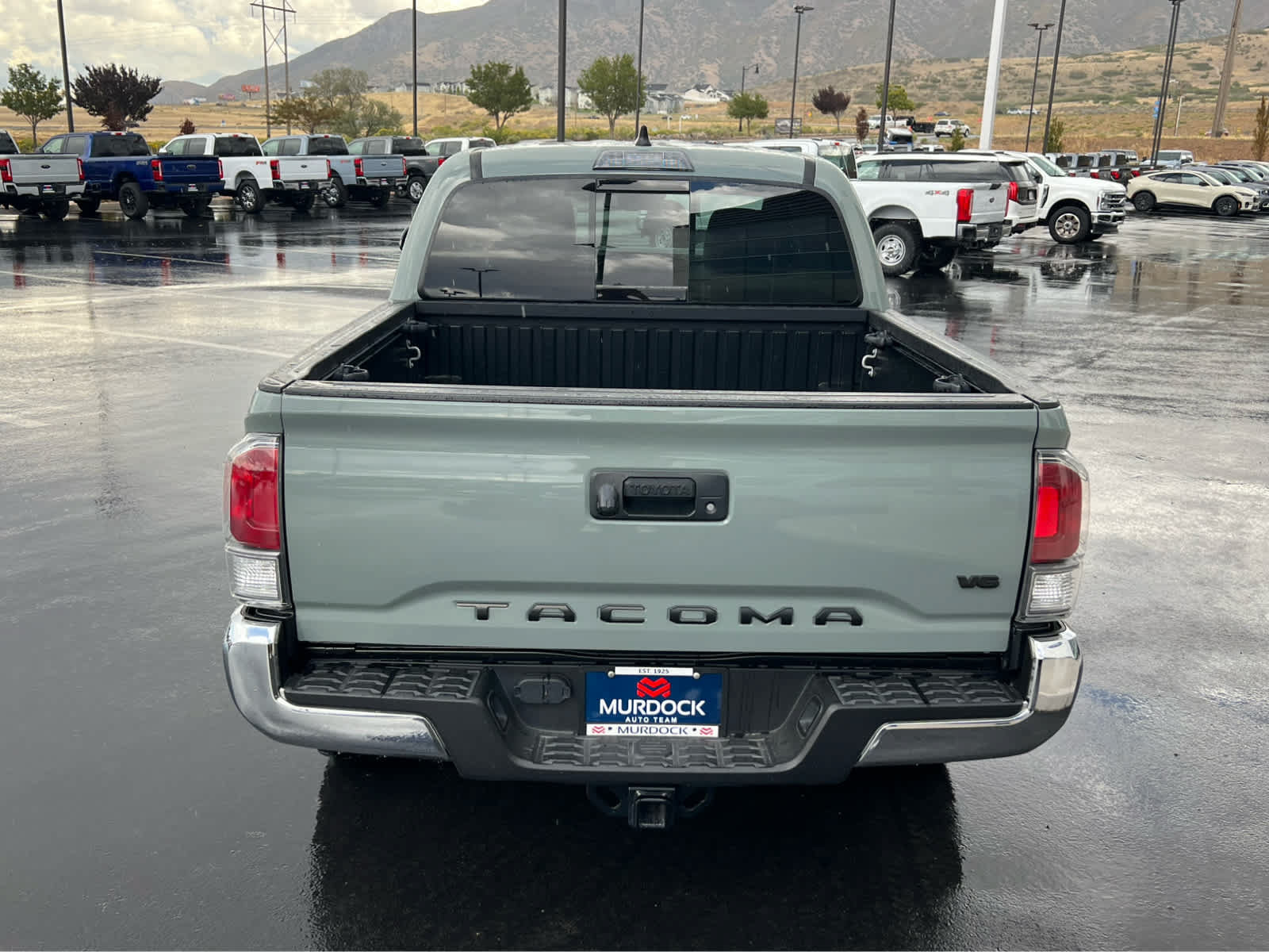 Used 2022 Toyota Tacoma TRD Off-Road AWD/4WD image 9