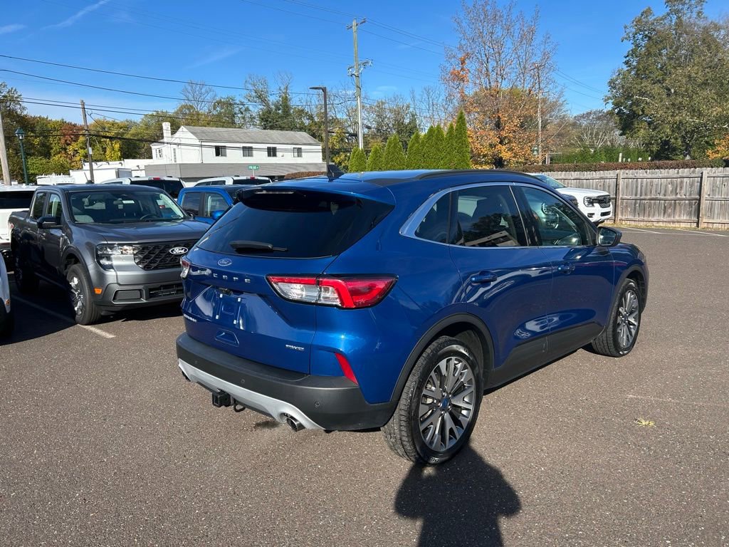 Certified 2022 Ford Escape Titanium w/ Class II Trailer Tow Package image 3