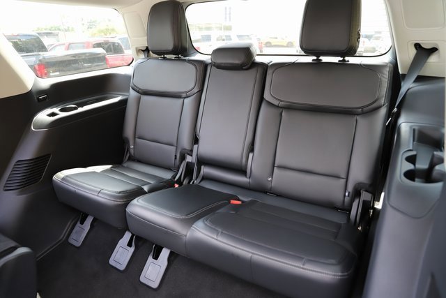 Certified 2025 Ford Expedition Platinum w/ Driver's Package image 18