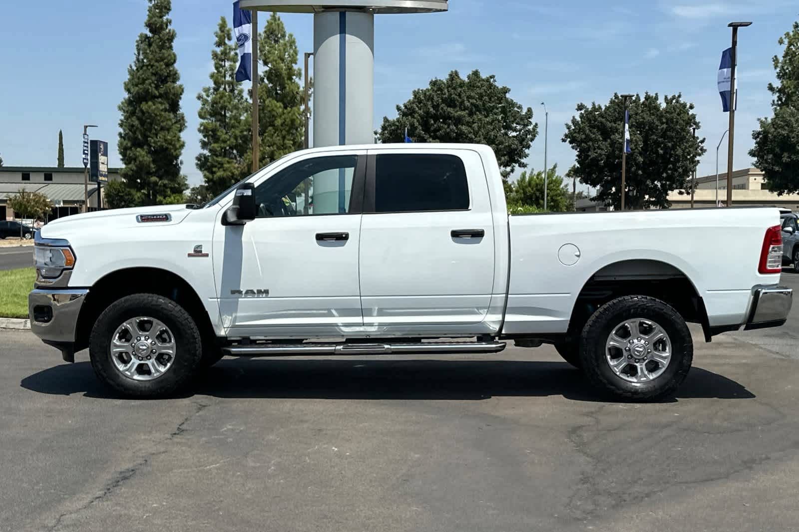 Used 2024 RAM 2500 Big Horn w/ Off Road Package AWD/4WD image 6