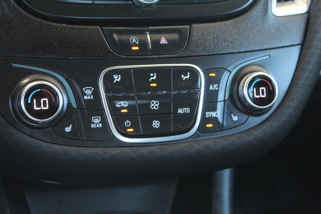 Used 2021 Chevrolet Malibu LT FWD image 17