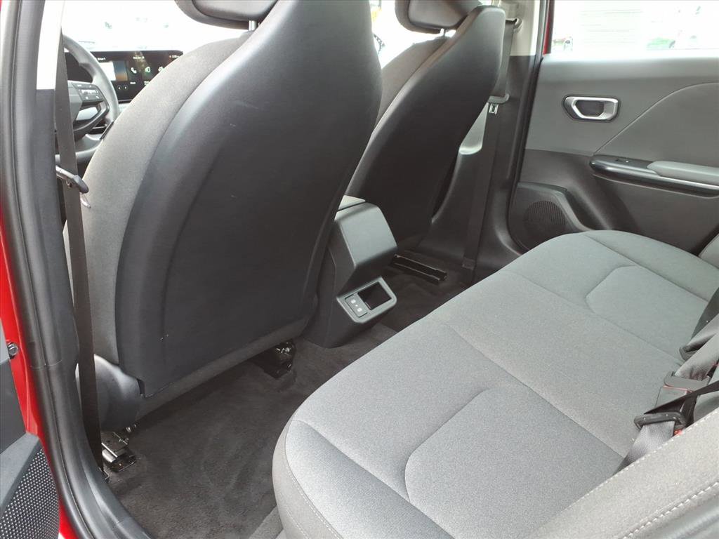 Used 2025 Kia K4 FWD image 8