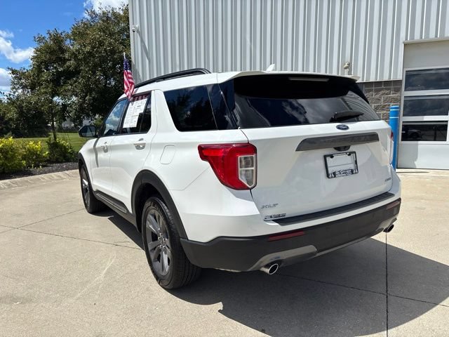 Certified 2023 Ford Explorer XLT w/ Equipment Group 202A AWD/4WD image 9
