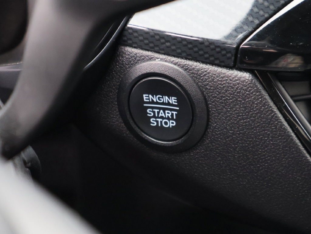 Certified 2025 Ford Escape ST-Line AWD/4WD image 31