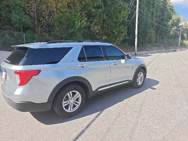 Certified 2023 Ford Explorer XLT RWD image 3