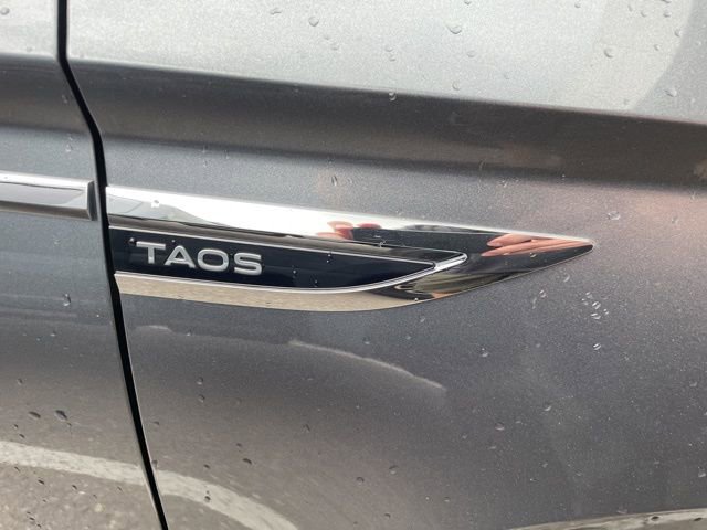 Used 2023 Volkswagen Taos SE FWD image 6