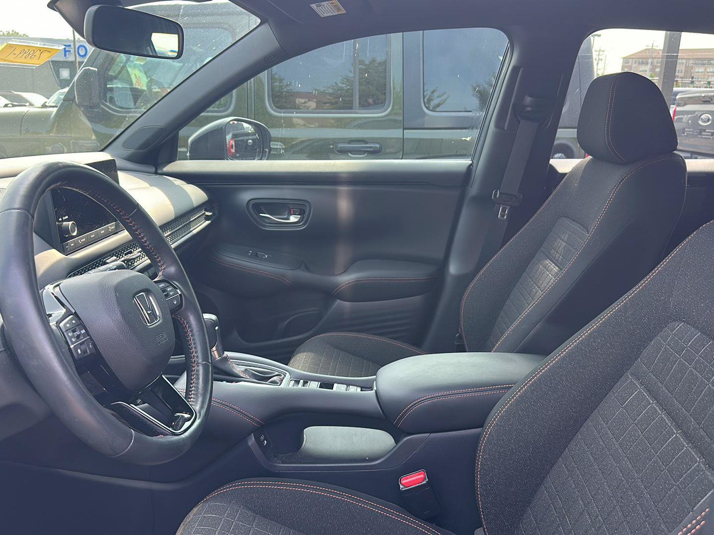 Used 2024 Honda HR-V Sport image 3