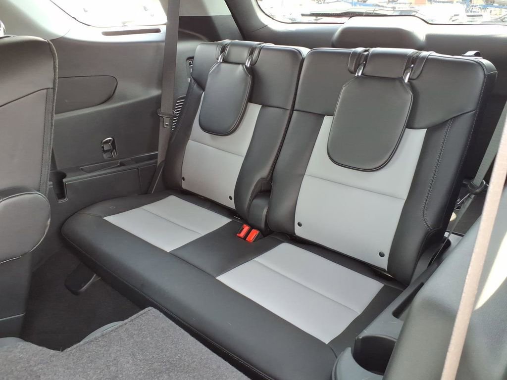 Certified 2024 Ford Explorer XLT w/ Equipment Group 202A AWD/4WD image 11