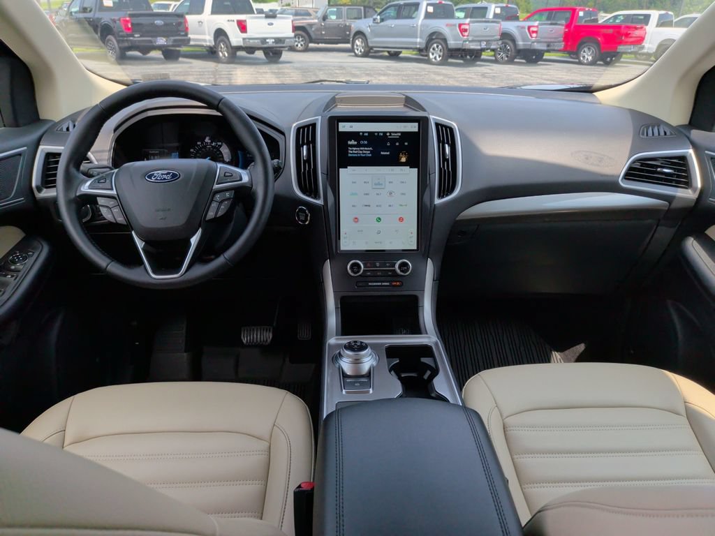 Certified 2023 Ford Edge SEL w/ Convenience Package AWD/4WD image 15