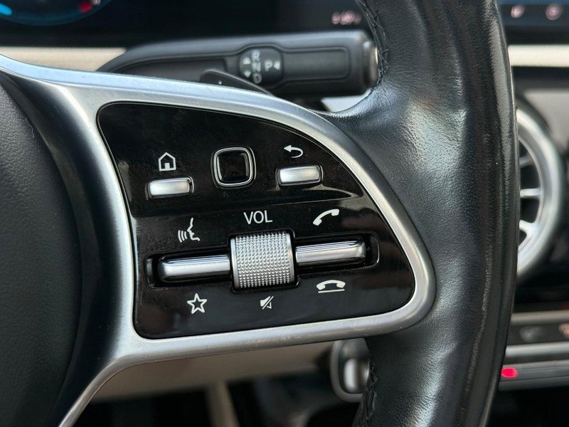 Used 2021 Mercedes-Benz CLA 250 4MATIC image 15