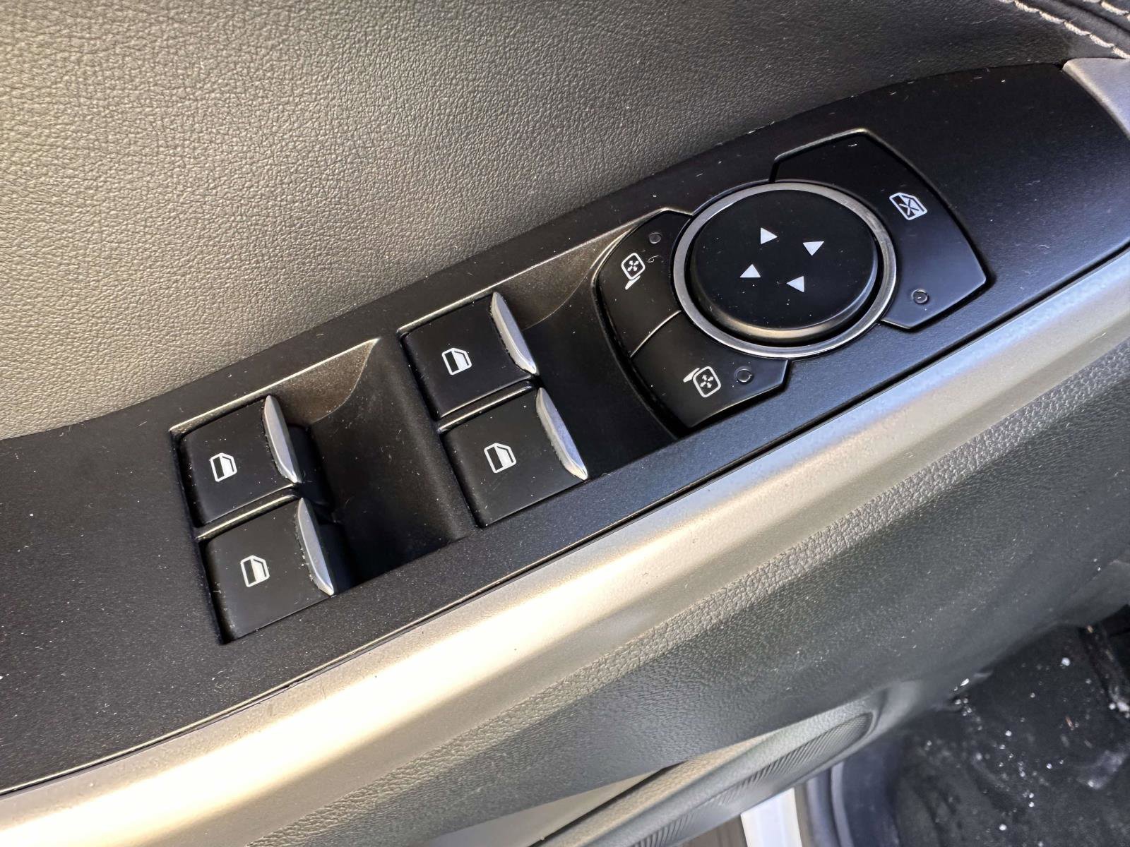 Certified 2022 Ford Explorer XLT w/ Equipment Group 202A image 10