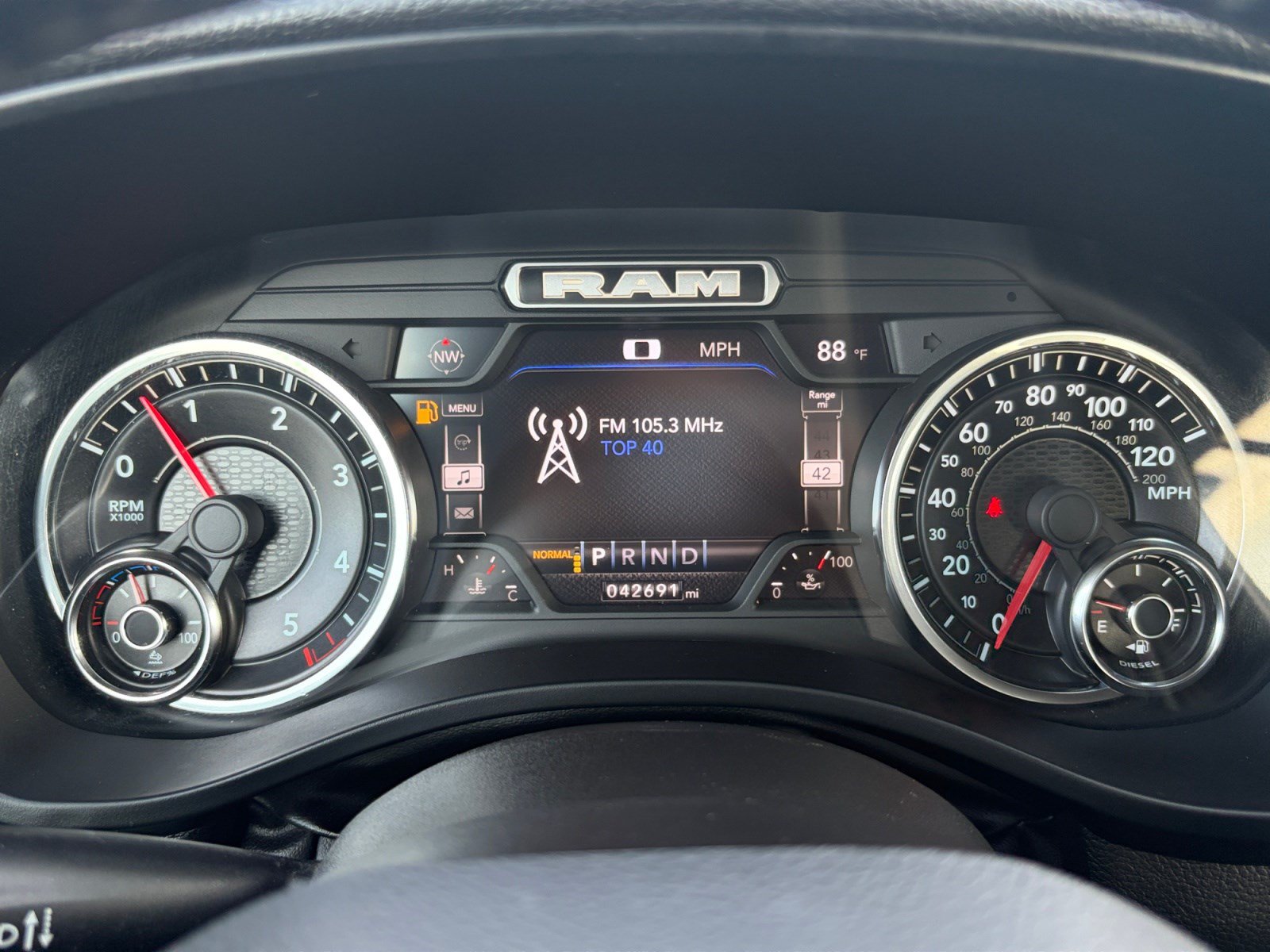 Used 2022 RAM 1500 Laramie AWD/4WD image 14