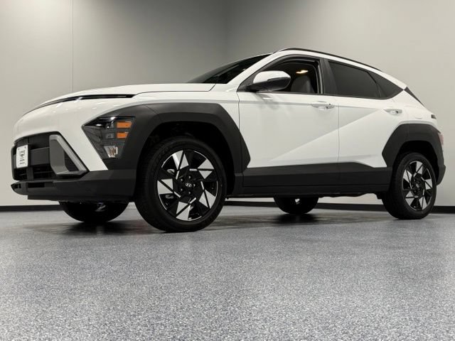 Used 2024 Hyundai Kona SEL AWD/4WD image 5
