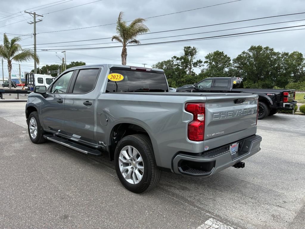 Used 2023 Chevrolet Silverado 1500 Custom image 3