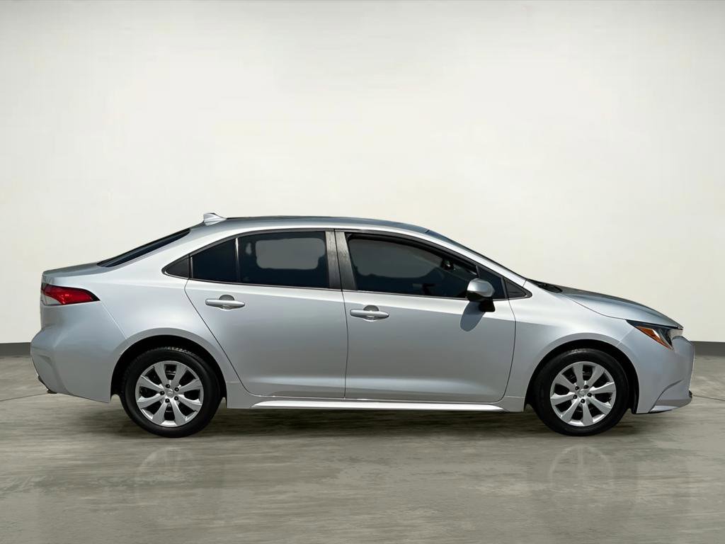 Used 2023 Toyota Corolla LE image 9