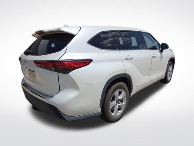 Used 2020 Toyota Highlander LE w/ Protection Package #3 FWD image 9