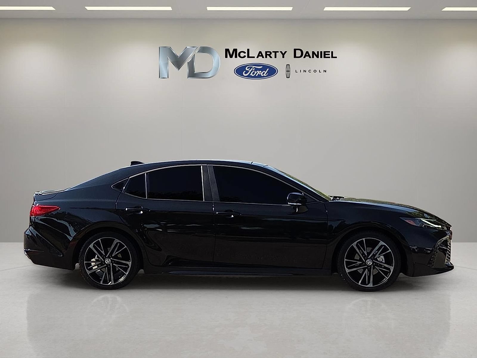 Used 2025 Toyota Camry XSE w/ Premium Plus Package FWD image 6