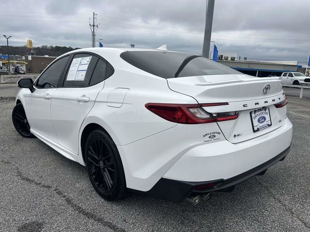 Used 2025 Toyota Camry SE w/ Convenience Package image 3