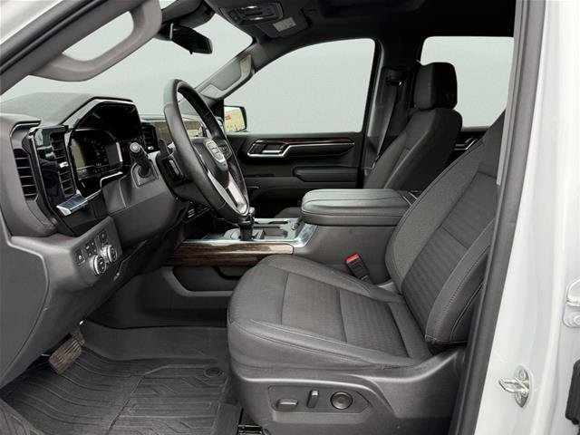 Used 2024 GMC Sierra 1500 Elevation w/ Preferred Package AWD/4WD image 9