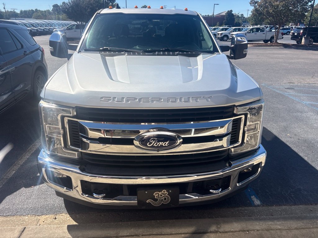 Certified 2019 Ford F250 XLT w/ XLT Premium Package RWD image 8