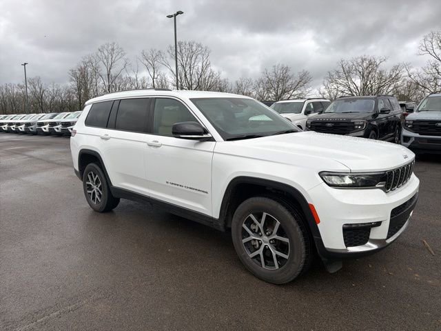 Used 2023 Jeep Grand Cherokee L Limited image 4