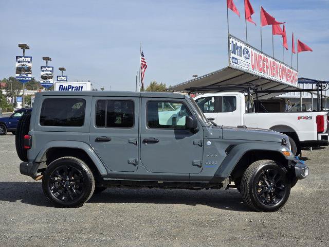 Used 2024 Jeep Wrangler Unlimited Sahara AWD/4WD image 3