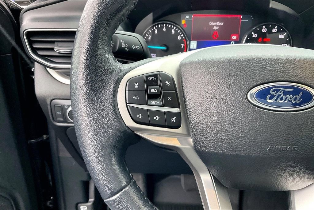 Certified 2022 Ford Explorer XLT w/ Equipment Group 202A image 16